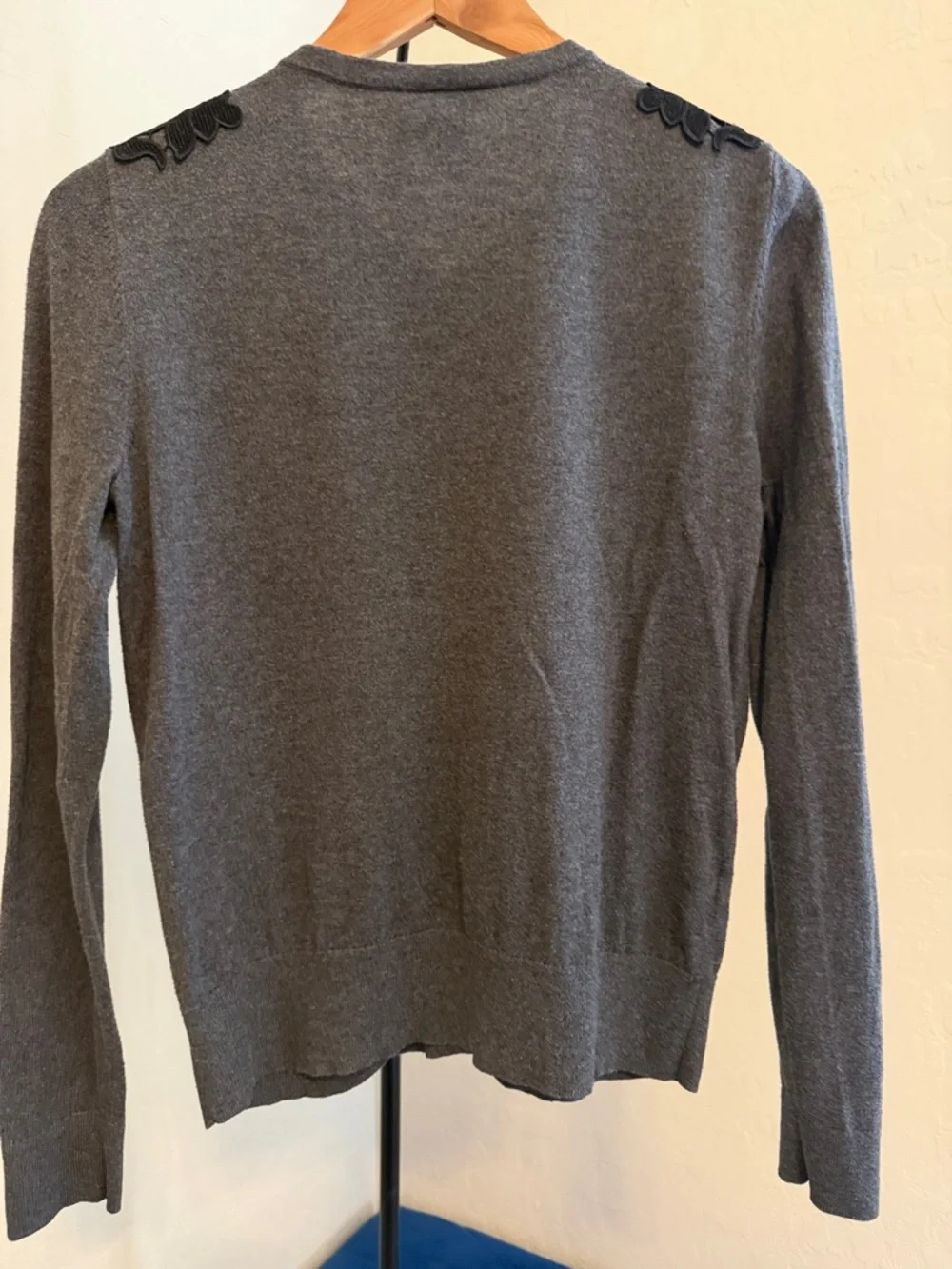 Papermoon Gray Cardigan with Black Floral Appliqué Shoulders size S - Picture 4 of 4